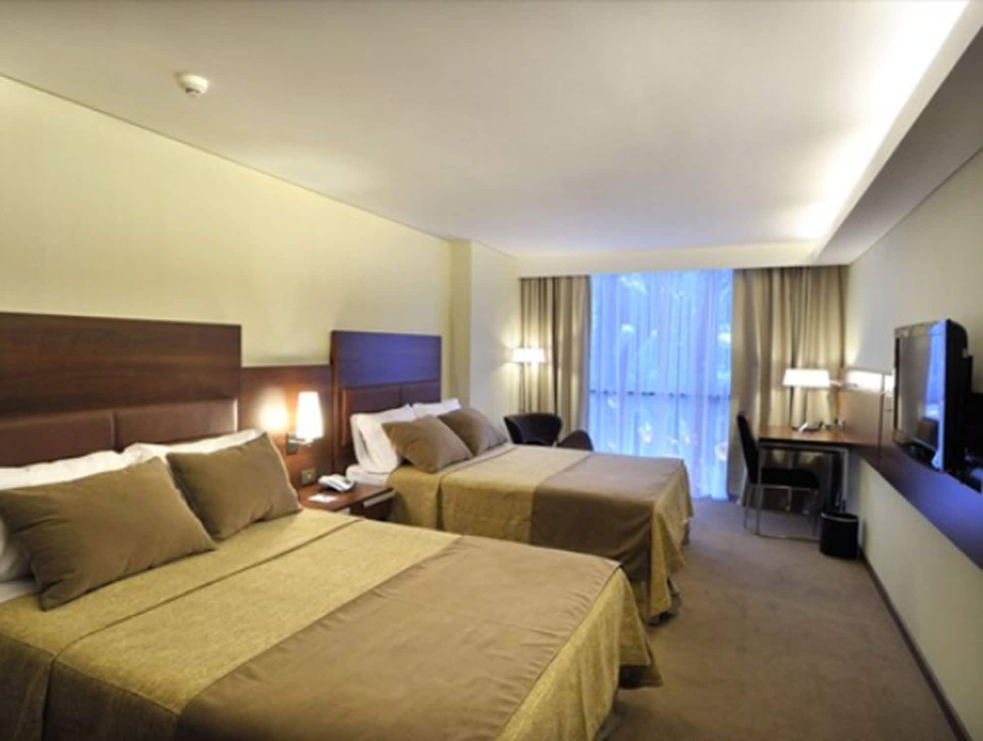 Howard Johnson La Canada Hotel & Suites Córdoba Eksteriør billede