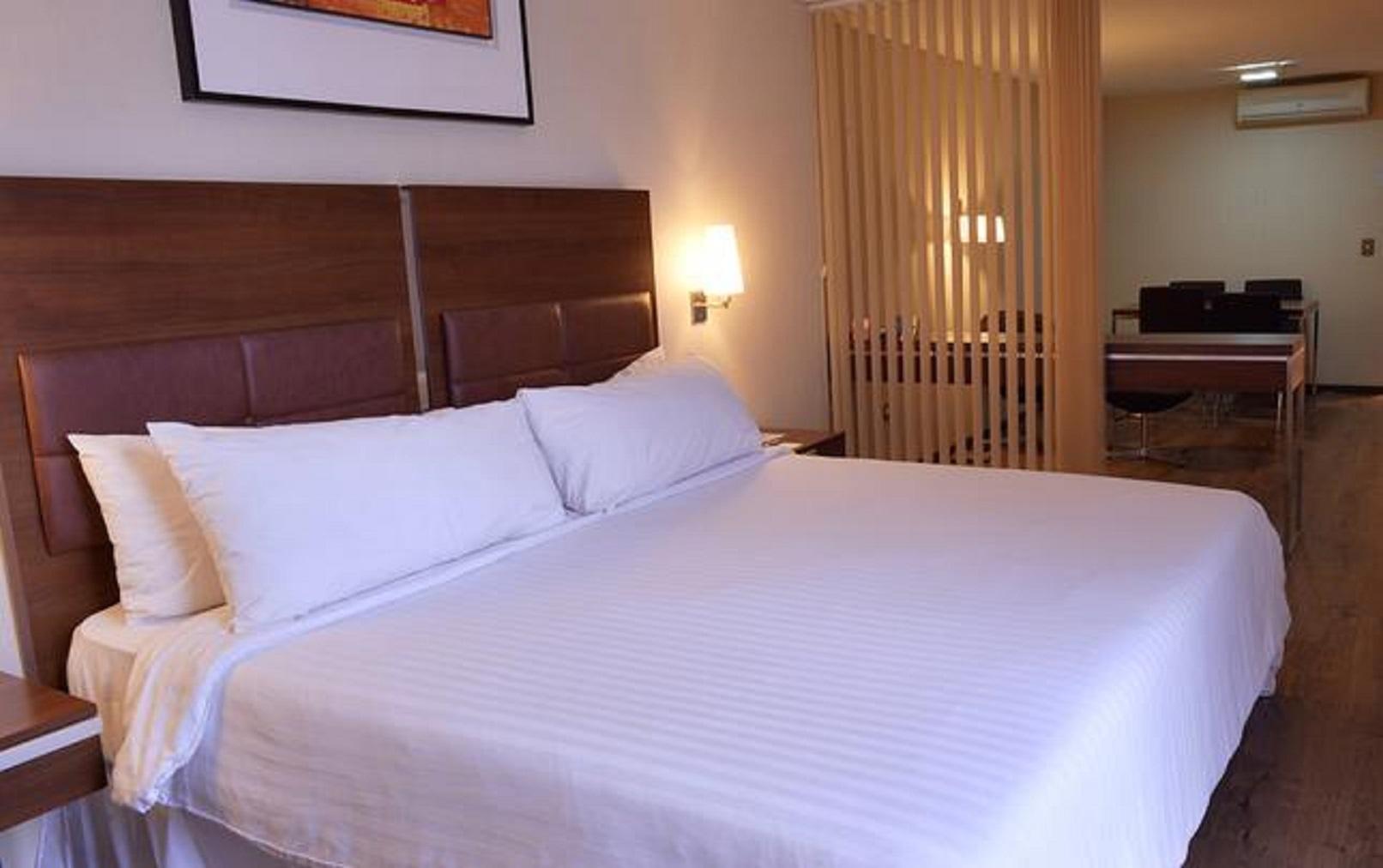 Howard Johnson La Canada Hotel & Suites Córdoba Eksteriør billede