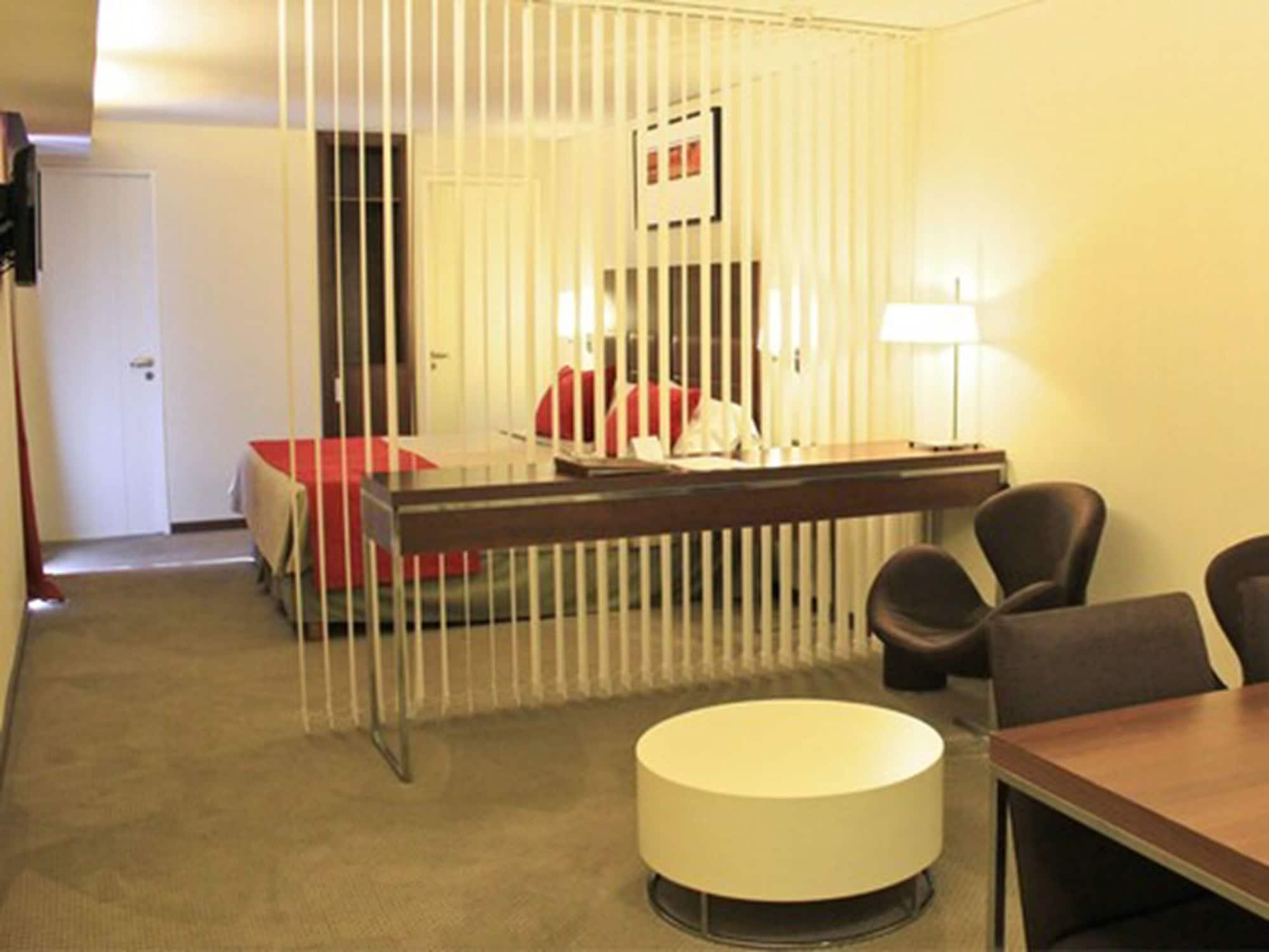 Howard Johnson La Canada Hotel & Suites Córdoba Eksteriør billede