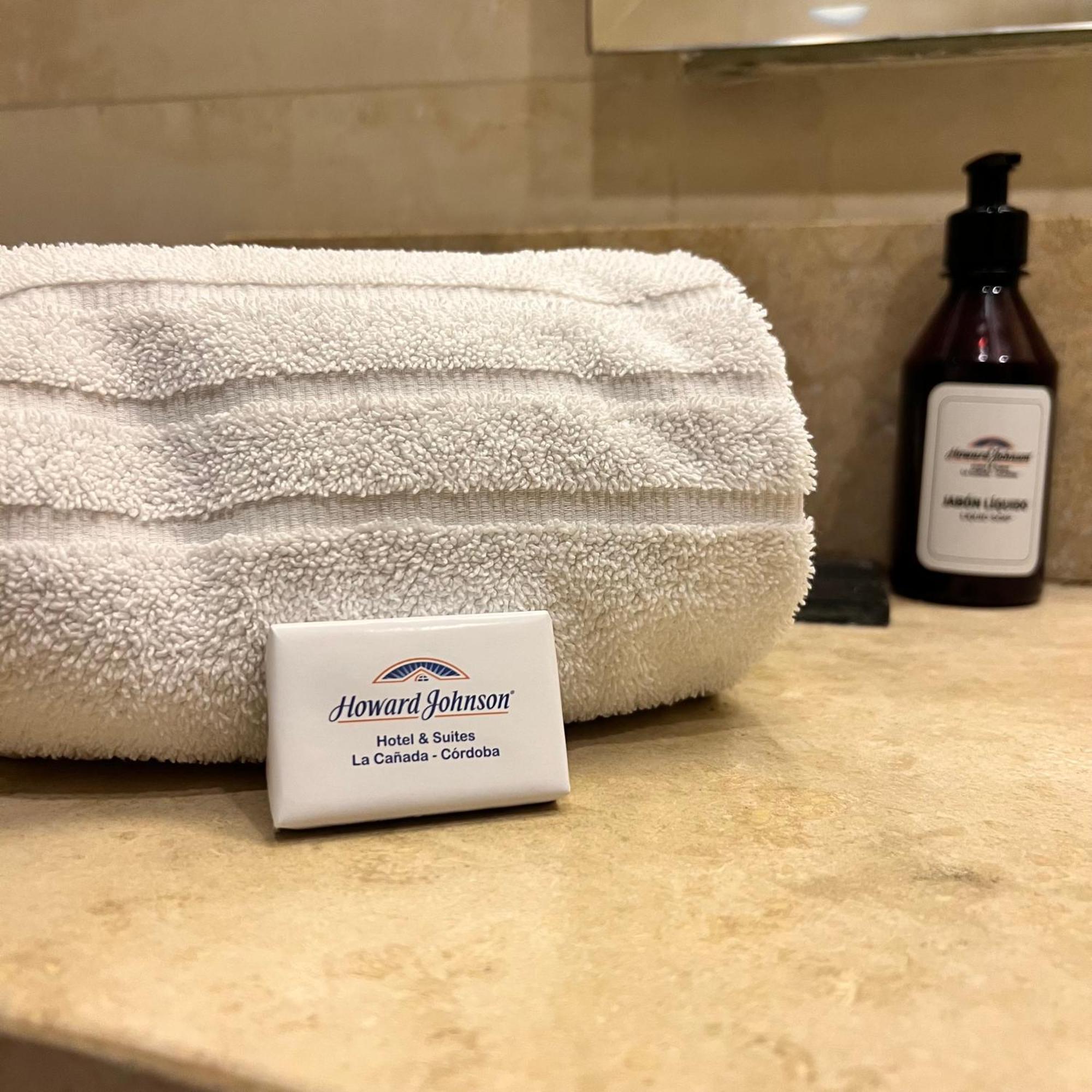 Howard Johnson La Canada Hotel & Suites Córdoba Eksteriør billede