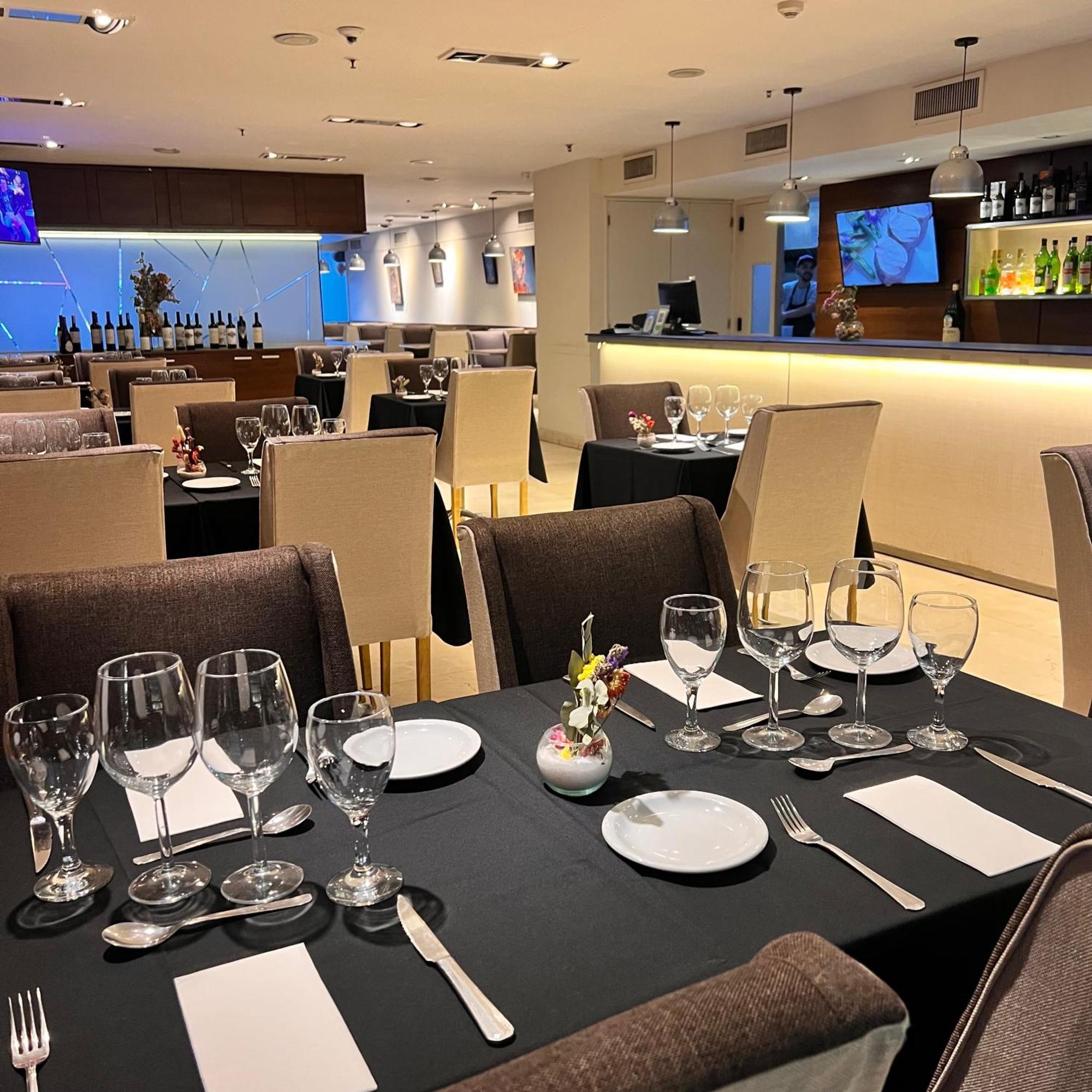 Howard Johnson La Canada Hotel & Suites Córdoba Eksteriør billede