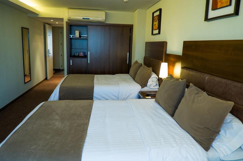 Howard Johnson La Canada Hotel & Suites Córdoba Eksteriør billede