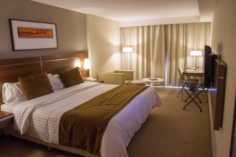 Howard Johnson La Canada Hotel & Suites Córdoba Eksteriør billede